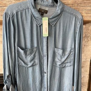 Chambray shirt with split back